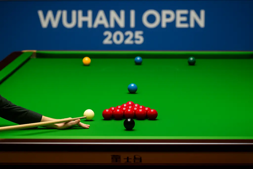 Snooker Wuhan Open 2025 – zawodnik przy stole snookerowym podczas turnieju rankingowego
