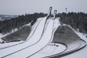 Skocznia narciarska Lysgårdsbakken w Lillehammer przygotowana do inauguracji sezonu Pucharu Świata 2025/2026.
